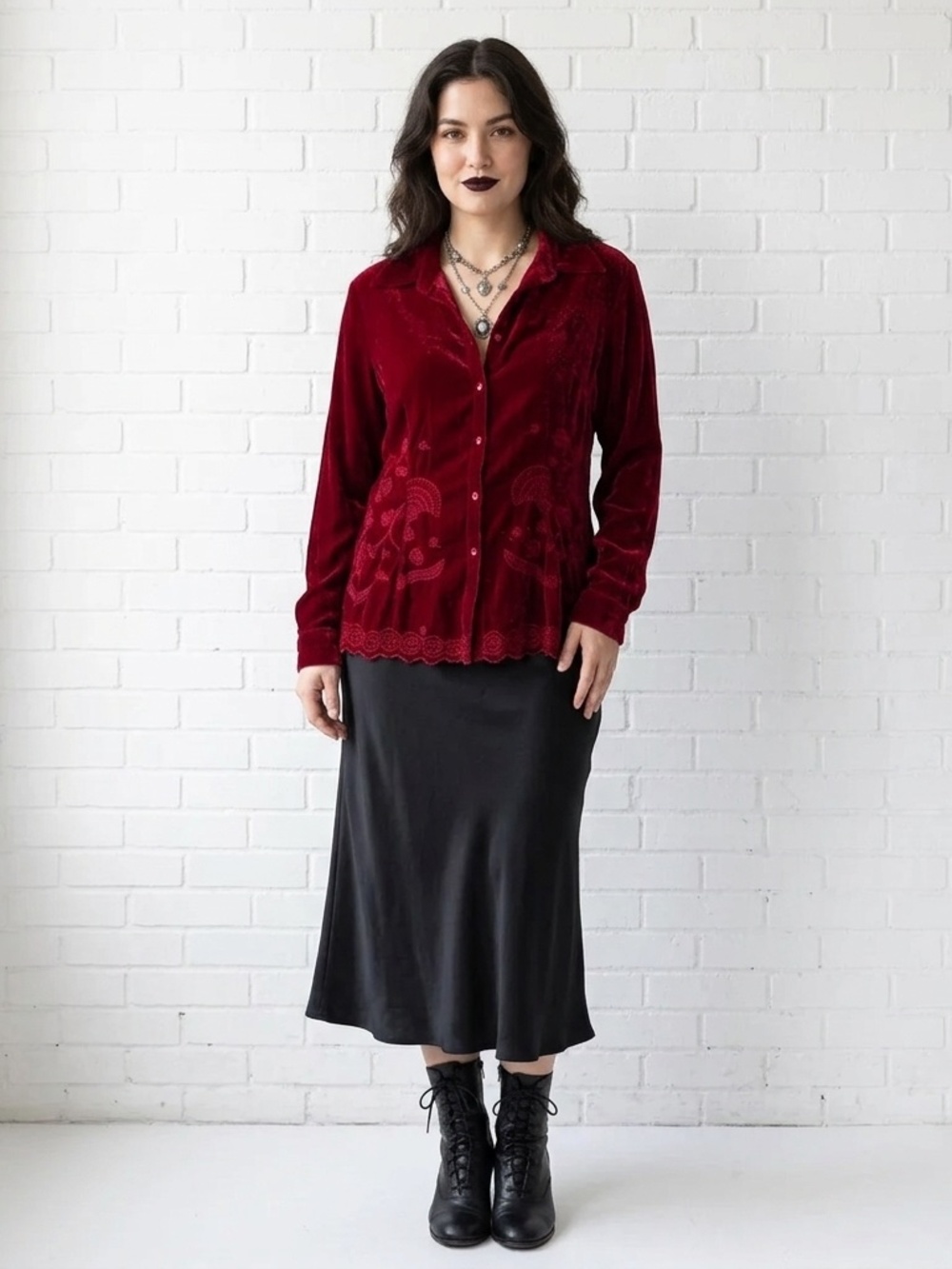 VTG Red Velvet Embroidered Button Front Blouse – Whimsigoth SZ L